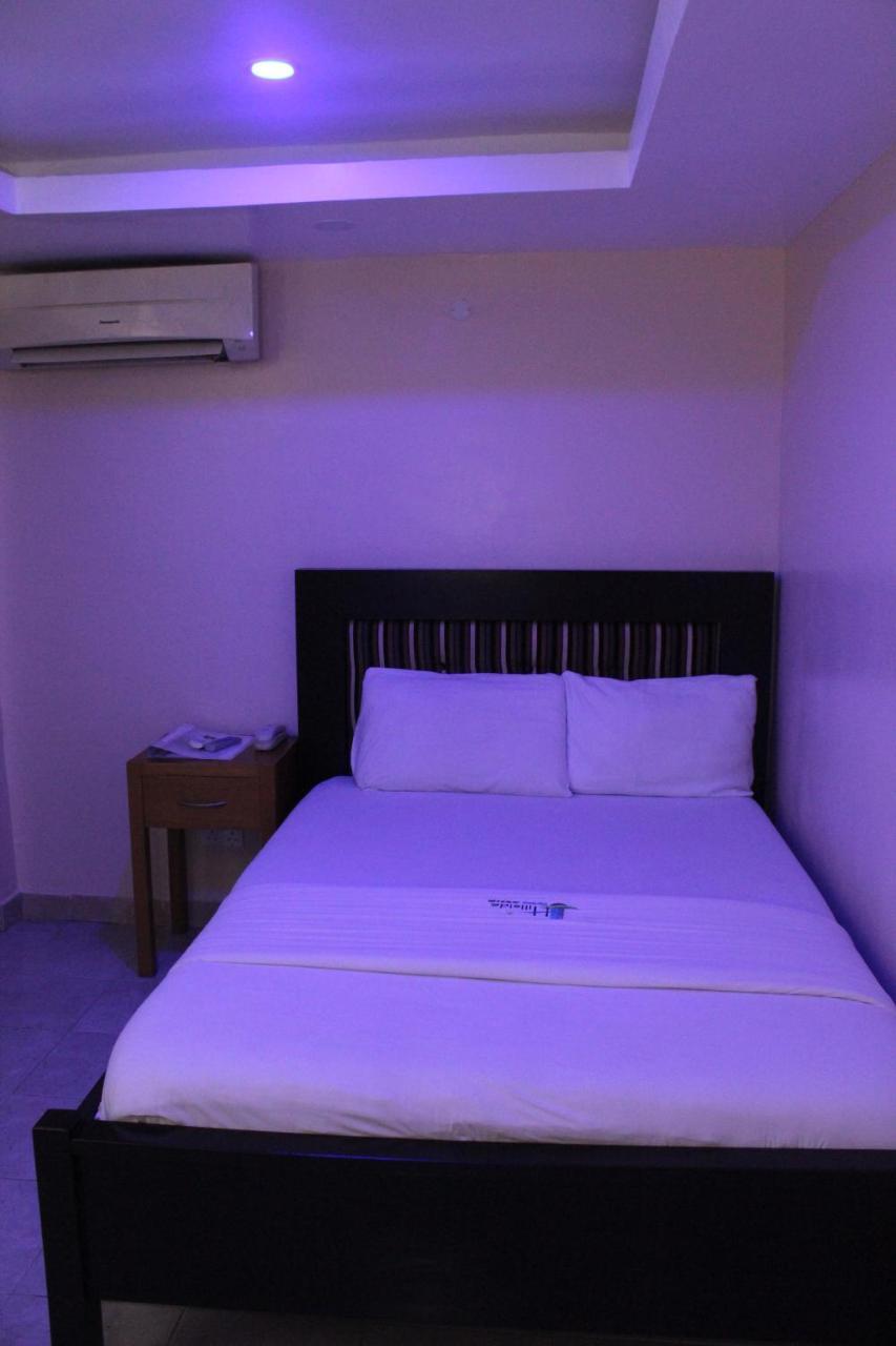 Hillside Gardens Hotel Lagos Buitenkant foto